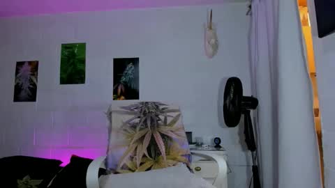 Snapshot of drippyorlove chatting on January 2026 07:27:01 PM drippyorlove online show from January 2026 07:27:01 PM