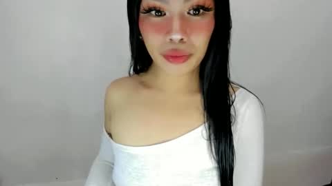 Snapshot of dripqueenxoxo chatting on September 2025 09:45:02 AM miss. Erika online show from September 2025 09:45:02 AM