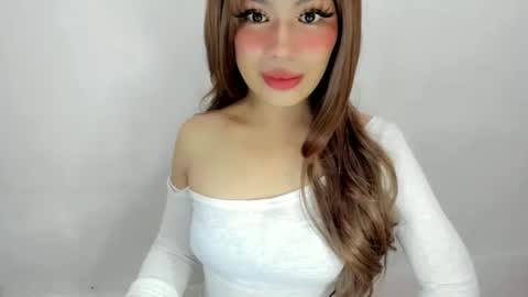 Snapshot of dripqueenxoxo chatting on October 2025 07:28:02 AM miss. Erika online show from October 2025 07:28:02 AM