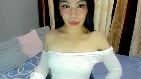 Snapshot of dripqueenxoxo chatting on December 2025 02:12:02 PM miss. Erika online show from December 2025 02:12:02 PM