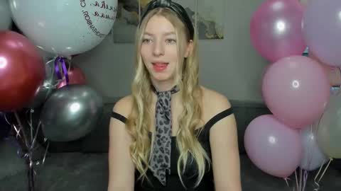 Snapshot of drivecrazy chatting on November 2025 03:50:02 AM Hanna online show from November 2025 03:50:02 AM