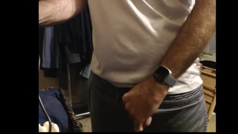 Snapshot of drmbigg chatting on November 2025 09:00:02 AM Hello Hope you enjoy what you see. I love attention in dirty talk and tips thickcock edging precum dirtyTalk C2C online show from November 2025 09:00:02 AM