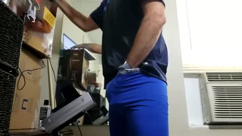 Snapshot of drmbigg chatting on June 2026 07:12:02 PM Hello Hope you enjoy what you see. I love attention in dirty talk and tips thickcock edging precum dirtyTalk C2C online show from June 2026 07:12:02 PM