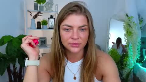 Snapshot of drunk_angel_ chatting on February 2026 07:20:02 AM Donna online show from February 2026 07:20:02 AM