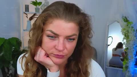 Snapshot of drunk_angel_ chatting on March 2026 05:44:01 AM Donna online show from March 2026 05:44:01 AM