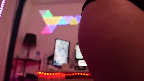 Trixy  Latex Doll online show from November 2025 10:58:01 AM