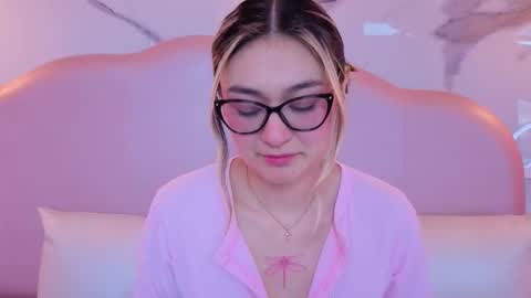 Victoria online show from October 2025 07:55:01 PM