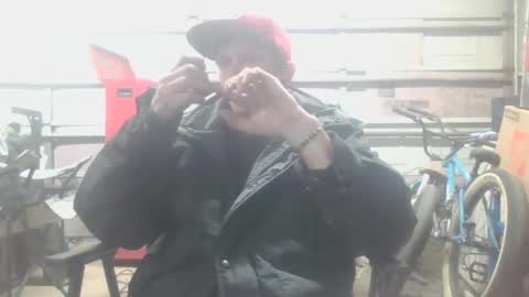 Snapshot of duggerl634 chatting on October 2025 01:17:02 AM levi online show from October 2025 01:17:02 AM