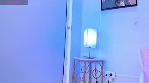 dulce__fiore07 online show from May 2026 11:59:01 AM
