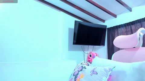 Snapshot of dulce_acosta chatting on February 2025 10:31:01 PM Dulce online show from February 2025 10:31:01 PM
