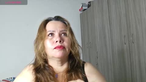 Snapshot of dulce_anahi_ chatting on November 2025 01:58:02 AM Im Dulce online show from November 2025 01:58:02 AM