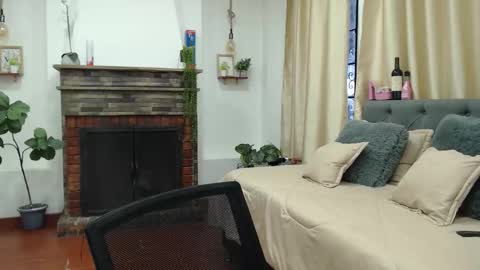 C E L E S T E  online show from November 2025 07:25:02 PM