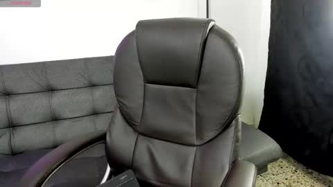 Snapshot of dulce_kitty13 chatting on November 2025 03:34:01 AM Kitty online show from November 2025 03:34:01 AM