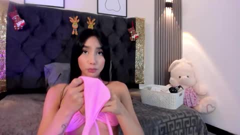 Snapshot of dulce_may chatting on November 2025 04:26:02 AM Dluce May online show from November 2025 04:26:02 AM