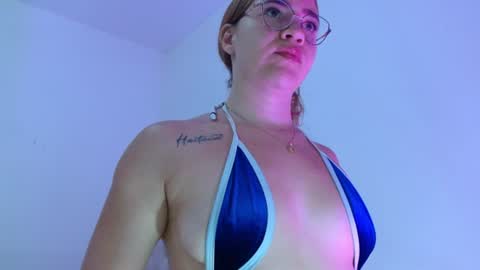 Snapshot of dulce_melocoton chatting on June 2026 11:13:02 PM Dulce online show from June 2026 11:13:02 PM