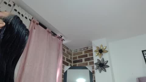 Snapshot of dulce_tentaciion chatting on May 2026 08:48:02 PM Dulce online show from May 2026 08:48:02 PM