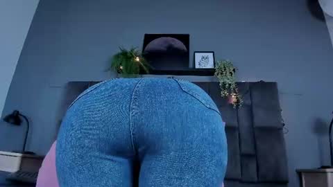 DULCE AURORA online show from June 2026 02:54:02 AM