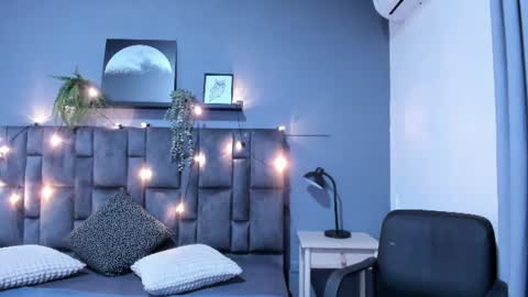 DULCE AURORA online show from July 2026 02:50:01 AM