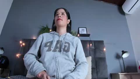 DULCE AURORA online show from July 2026 10:52:02 AM