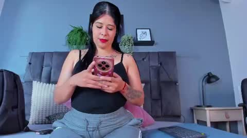 DULCE AURORA online show from August 2026 02:55:02 AM