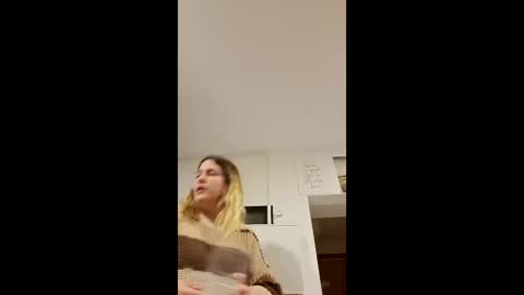 Snapshot of dulcexpecado chatting on February 2026 09:56:02 PM dulcexpecado online show from February 2026 09:56:02 PM