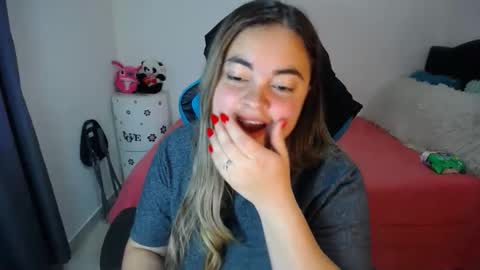 Nicole   online show from March 2025 03:35:01 PM