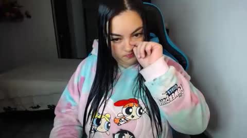 Nicole   online show from October 2025 02:09:02 AM