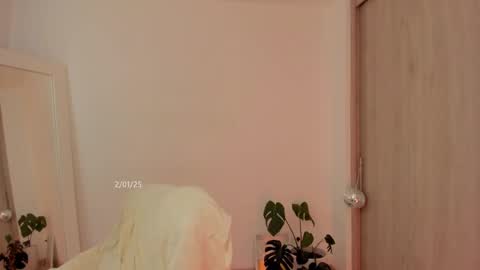 Snapshot of duna_du chatting on February 2025 08:19:01 PM My birthday is tomorrow November 30 online show from February 2025 08:19:01 PM