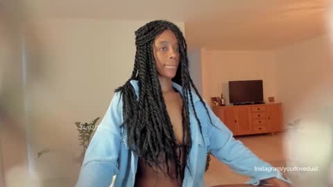 Snapshot of duna_du chatting on February 2025 09:20:02 PM My birthday is tomorrow November 30 online show from February 2025 09:20:02 PM