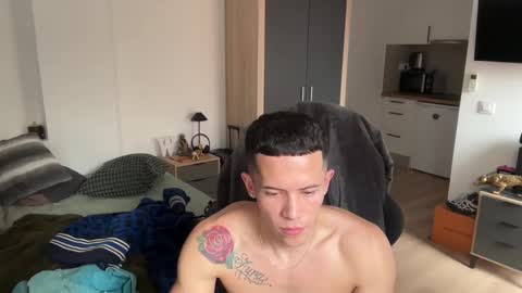 Snapshot of duncancollins chatting on January 2025 09:57:01 AM Duncan Collins online show from January 2025 09:57:01 AM