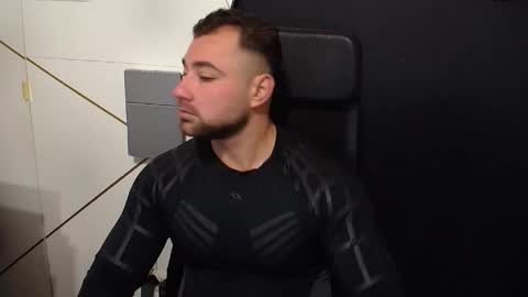 Snapshot of duncanstones chatting on October 2025 04:19:02 AM DuncanStone online show from October 2025 04:19:02 AM