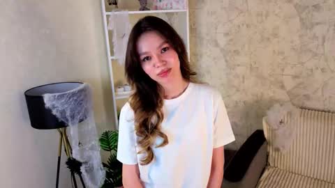 Lanna online show from November 2025 04:08:01 PM