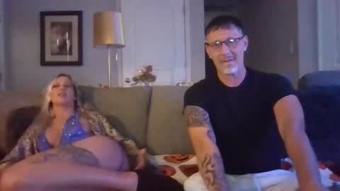 DUO2069 online show from October 2025 06:17:01 PM