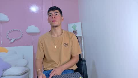 Duolistt  online show from February 2026 12:32:01 PM