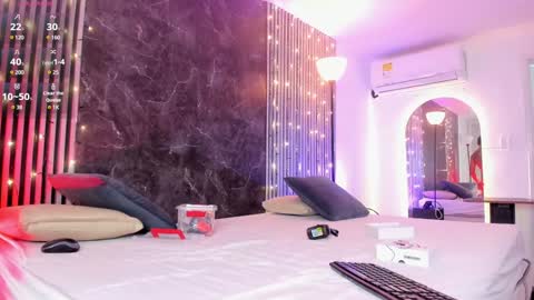 Snapshot of duriel_ chatting on December 2024 01:22:02 PM Duriel online show from December 2024 01:22:02 PM