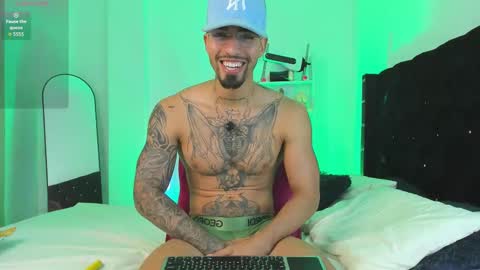 Snapshot of duriel_ chatting on September 2025 06:19:01 PM Duriel online show from September 2025 06:19:01 PM