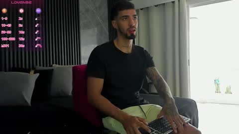 Duriel online show from December 2025 06:14:02 PM