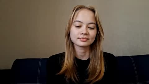 Snapshot of dustidickirson chatting on September 2025 11:10:01 AM Alisa online show from September 2025 11:10:01 AM
