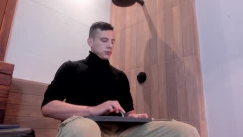 Snapshot of dustin_sonne chatting on January 2025 04:07:02 AM Dustin Sonne online show from January 2025 04:07:02 AM