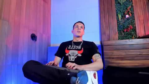 Snapshot of dustin_sonne chatting on February 2026 03:51:02 AM Dustin Sonne online show from February 2026 03:51:02 AM