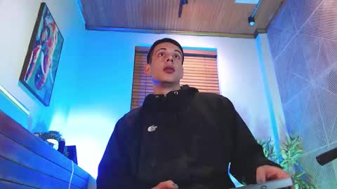 Snapshot of dustin_sonne chatting on March 2026 03:32:02 AM Dustin Sonne online show from March 2026 03:32:02 AM