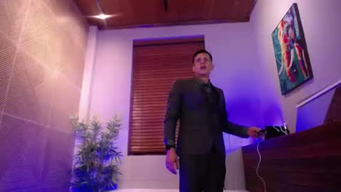 Dustin Sonne online show from June 2026 03:41:02 AM