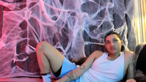 dustinandjordan online show from October 2025 05:28:01 AM