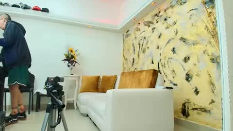 Dustin Dollin online show from March 2025 01:39:01 AM