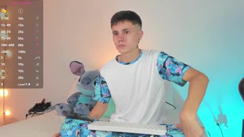 Snapshot of dustinlevine chatting on January 2025 12:45:01 AM Dustin Levy online show from January 2025 12:45:01 AM