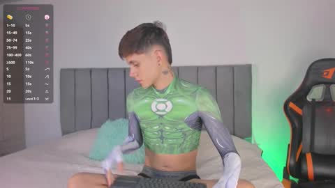 Snapshot of dustinlevine chatting on December 2025 01:00:01 AM Dustin Levy online show from December 2025 01:00:01 AM