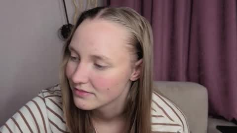 Snapshot of dustydeida chatting on December 2025 07:34:02 PM Jenny online show from December 2025 07:34:02 PM