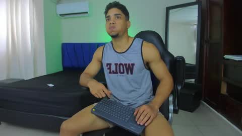 DUSTYN MICHELLE online show from March 2026 03:50:01 PM