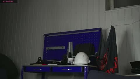 Snapshot of dustyn_fox chatting on September 2025 04:23:02 PM Dustyn online show from September 2025 04:23:02 PM