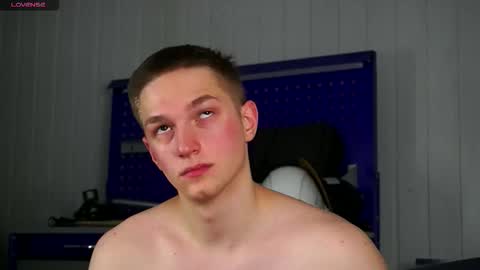 Dustyn online show from February 2026 04:21:01 AM